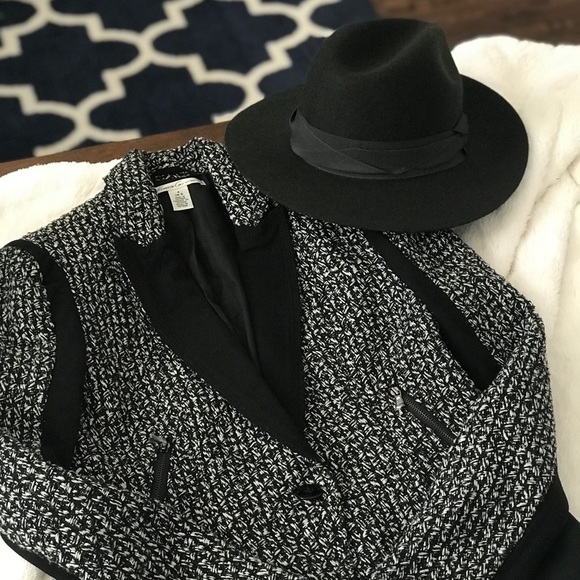 Chic jacket! - Picture 3 of 3